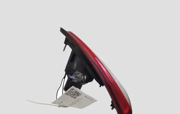 Nissan Qashqai Tailgate rear/tail lights 89503189 B26555BR01A