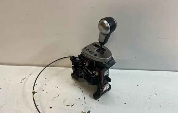 Nissan Qashqai Gear selector/shifter in gearbox 