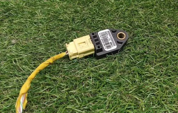 Hyundai Getz Airbag deployment crash/impact sensor 959202F100