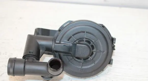 Audi A6 S6 C5 4B Breather valve 06C103245