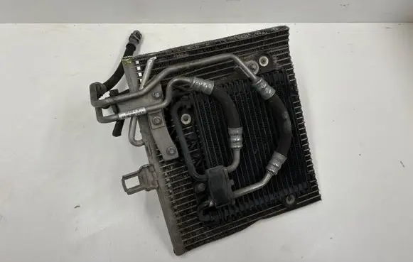 Mercedes-Benz CLS AMG C219 Power steering radiator A2114600243 A2114600043 A0005000500