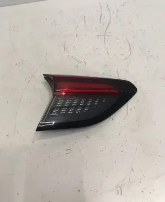 Tailgate rear/tail lights