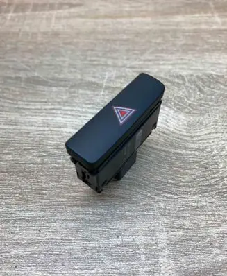 Volkswagen PASSAT B7 Hazard light switch 3AA9535091QB