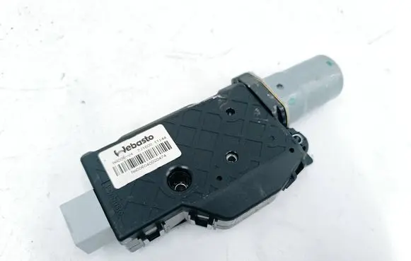 Nissan Rogue Sunroof motor/actuator WR17A002AA 1732589