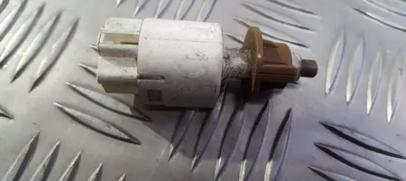 Toyota Avensis Verso Brake pedal sensor switch