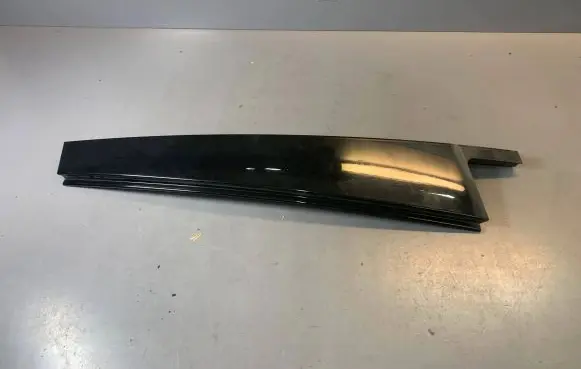 BMW X5 E70 Front door trim (molding) 51357207835 7207835