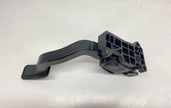 Tesla Model 3 Accelerator throttle pedal 104469500A 1022926003248