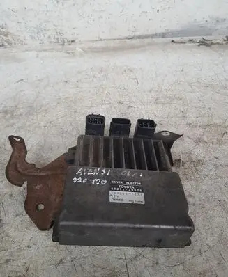 Toyota Avensis T250 Fuel injection control unit/module 8987120070