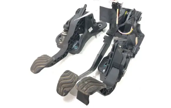 Dacia Duster II Pedal assembly 