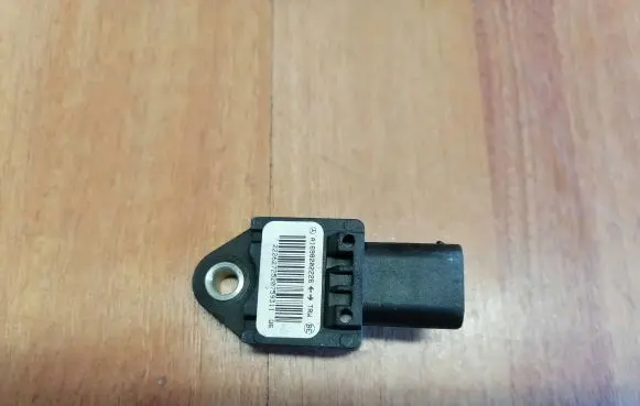 Mercedes-Benz B W245 Airbag deployment crash/impact sensor A1698202226