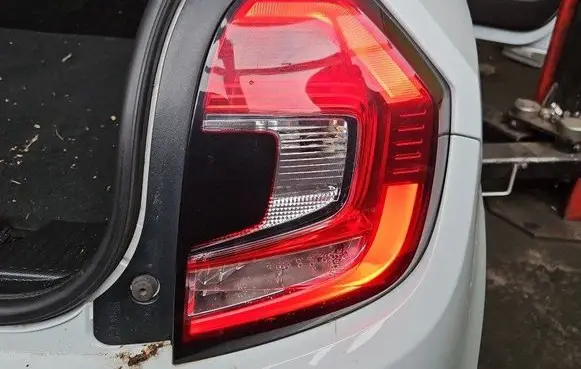 Rear/tail lights
