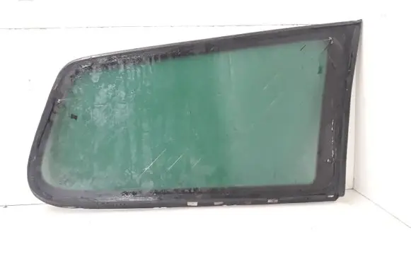 Volkswagen PASSAT B6 Rear side window AS3
