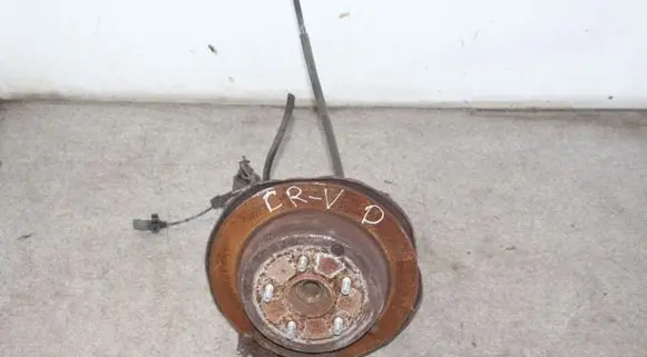 Honda CR-V Rear wheel hub spindle/knuckle 