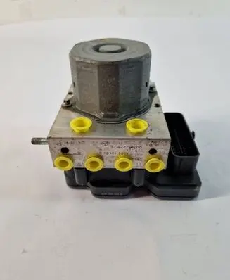 Mercedes-Benz GLA W156 X156 ABS Pump A0004313900
