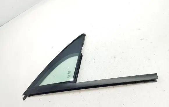 Volkswagen Touareg II Front door vent window glass four-door 7P6845114 7P6845114E 7P5845114