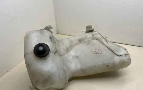 Mercedes-Benz E W211 Windshield washer fluid reservoir/tank 2118602160