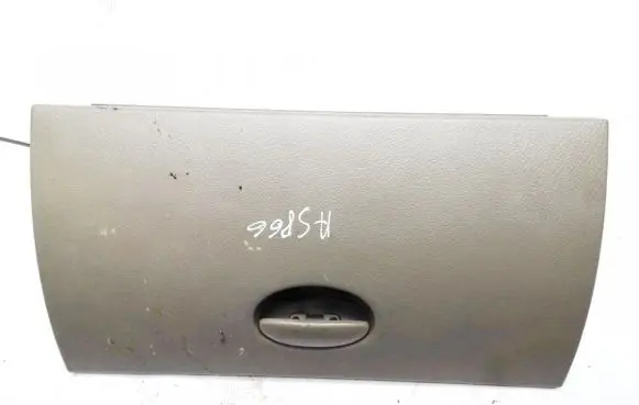 Citroen Xsara Picasso Glove box