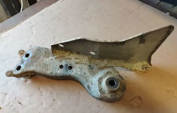 Infiniti G37 Rear upper control arm/wishbone