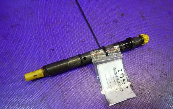 Volkswagen PASSAT B5.5 Fuel injector 059130201A