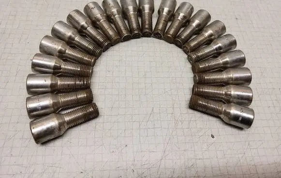 Volkswagen Bora Nuts/bolts 