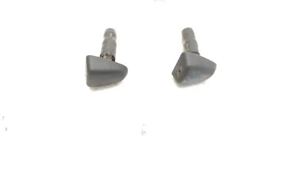 Volvo C70 Windshield washer spray nozzle 
