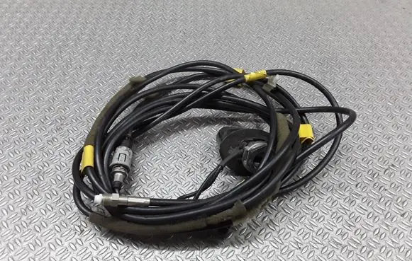 Nissan Primera Radio antenna 
