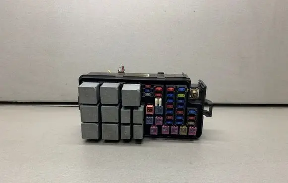 Chevrolet Lacetti Fuse module AH0507J200