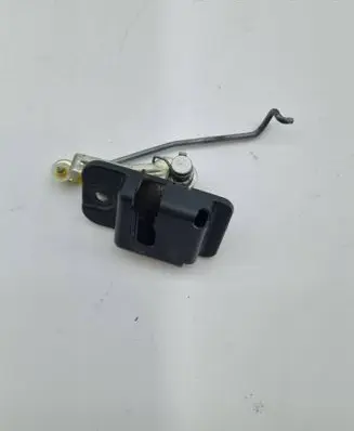Chrysler Pacifica Fuel tank cap lock