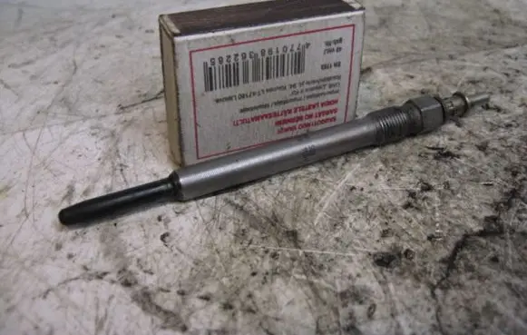 Mercedes-Benz E W210 Glow plug BERU5090100226379 22CDI