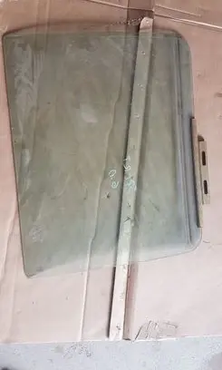 Mitsubishi Pajero Sport I Rear door window glass