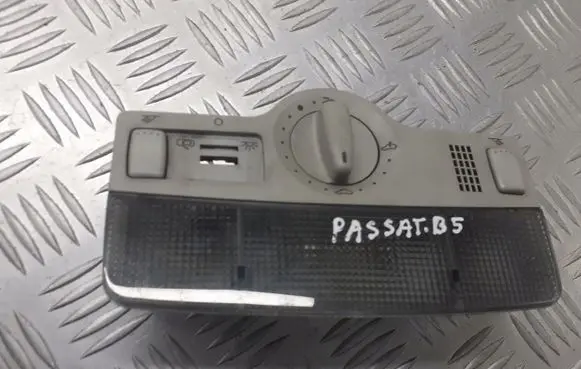 Volkswagen PASSAT B5 Other interior light 1J0947105