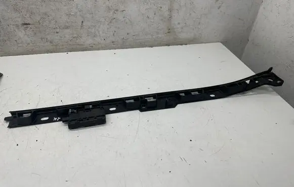 Porsche Macan (95B) Sill/side skirt trim 95B853537