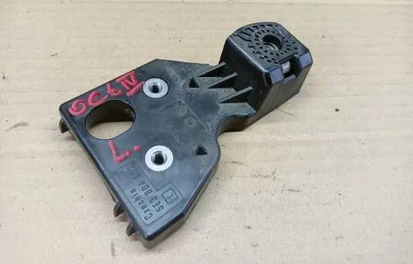 Skoda Octavia Mk4 Headlight/headlamp mounting bracket 5E3804593
