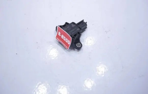 Audi A4 S4 B7 8E 8H Airbag deployment crash/impact sensor 8P0955557 190207 020195