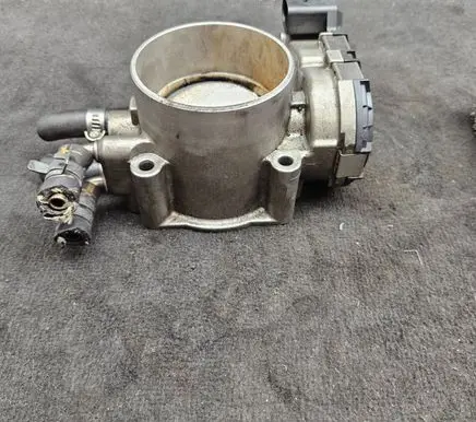 Audi A6 S6 C5 4B Throttle valve 078133062B