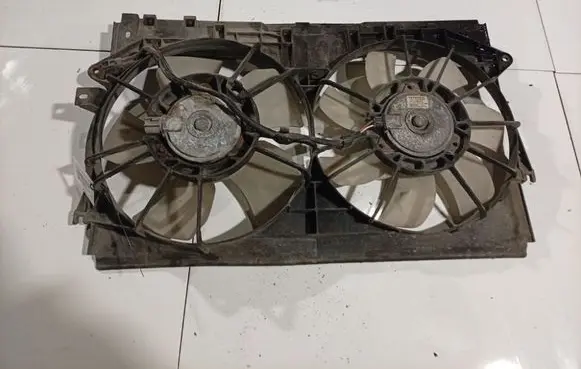 Toyota Corolla Verso AR10 Radiator cooling fan shroud 163630G060A