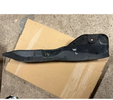 Skoda Yeti (5L) Fender end trim 5L0821111
