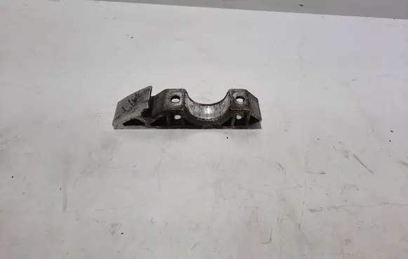 Volkswagen Touareg I Sway bar bush bracket, front 7L0411063B