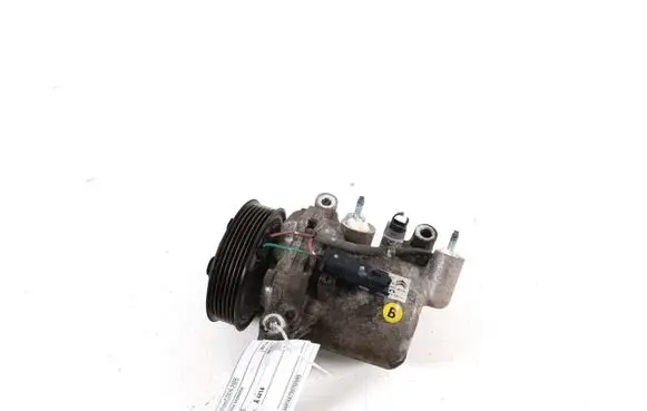Opel Vivaro Air conditioning (A/C) compressor (pump) 9830148880