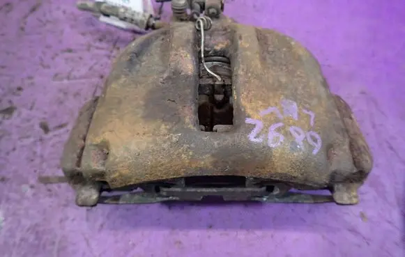 Mercedes-Benz Sprinter W901 W902 W903 W904 Front brake caliper
