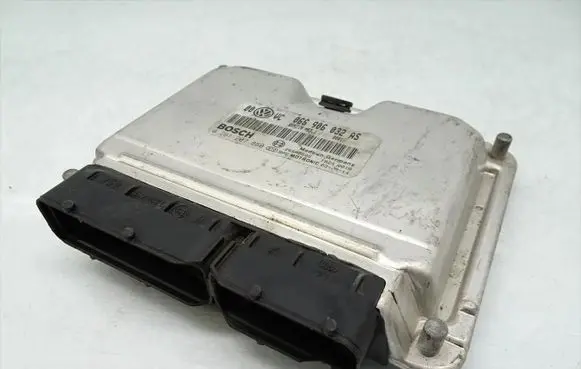 Volkswagen PASSAT B5.5 Engine control unit/module 066906032AS 0261207880