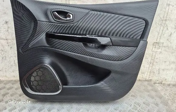 Renault Captur Front door card panel trim 809004245R 156067351 156067391