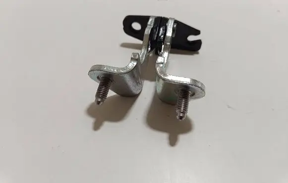 Tesla Model 3 Rear door upper hinge 1091332