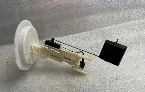 Audi A6 S6 C6 4F Fuel level sensor 4F0201317