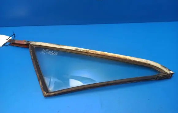 Jaguar XJS Front vent window/glass (coupe) 43R00002