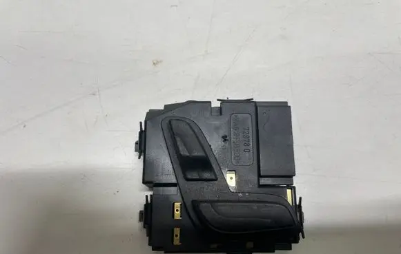 Mercedes-Benz C W204 Seat control switch A2048701958