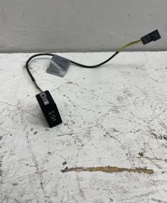 BMW 3 E90 E91 AUX in-socket connector 6930561