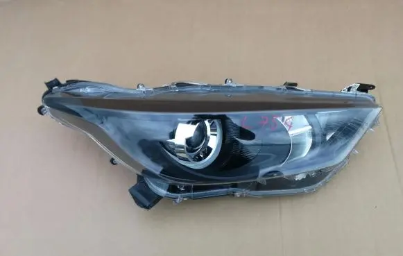 Toyota Yaris XP210 Headlight/headlamp