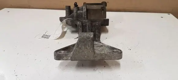 Volvo V40 Generator/alternator bracket 31401077