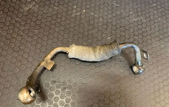 Coolant pipe/hose